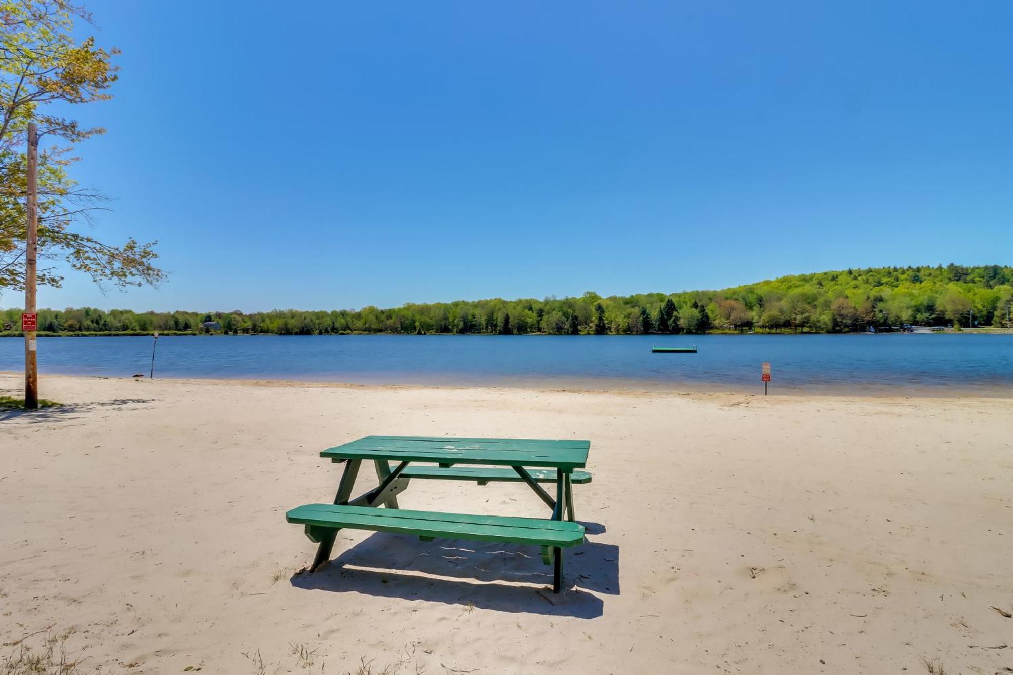 Ski, Hike And Poconos With Hot Tub * Blakeslee
