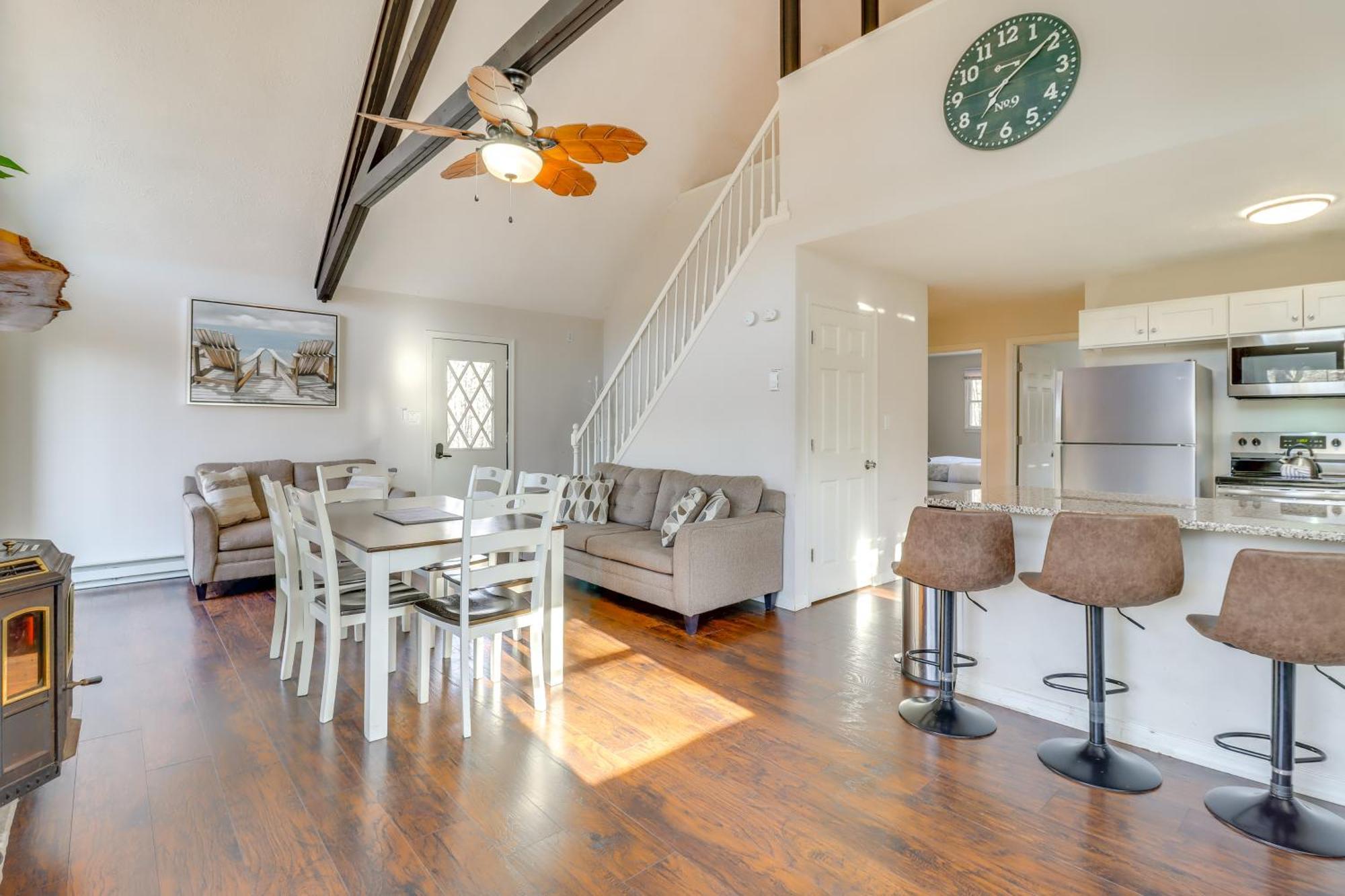 Ski, Hike And Poconos With Hot Tub Holiday home
